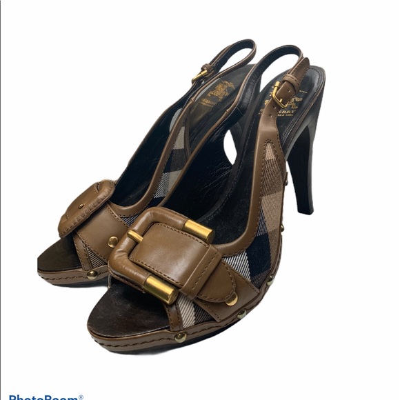Burberry Heals - Picture 1 of 4